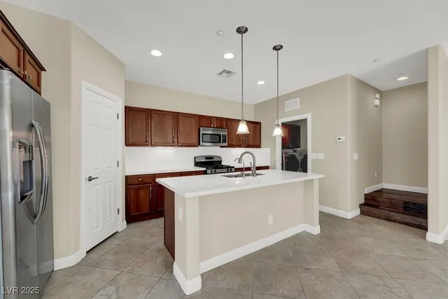 $2,175 | 2076 Danzinger Place, Henderson, NV 89044