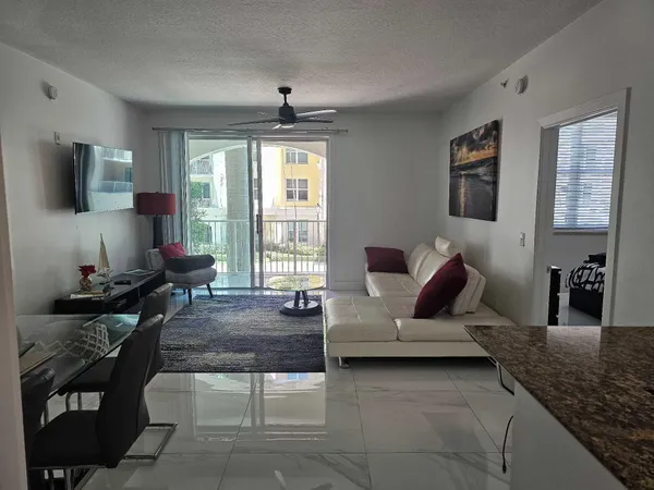 $5,100 | 804 East Windward Way, Unit 221, Lantana, FL 33462