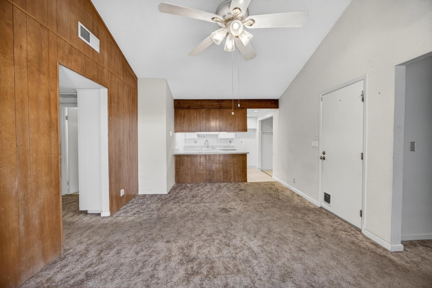 5201 Shereen Court Sacramento, CA 95841 - Photo 13 of 69
