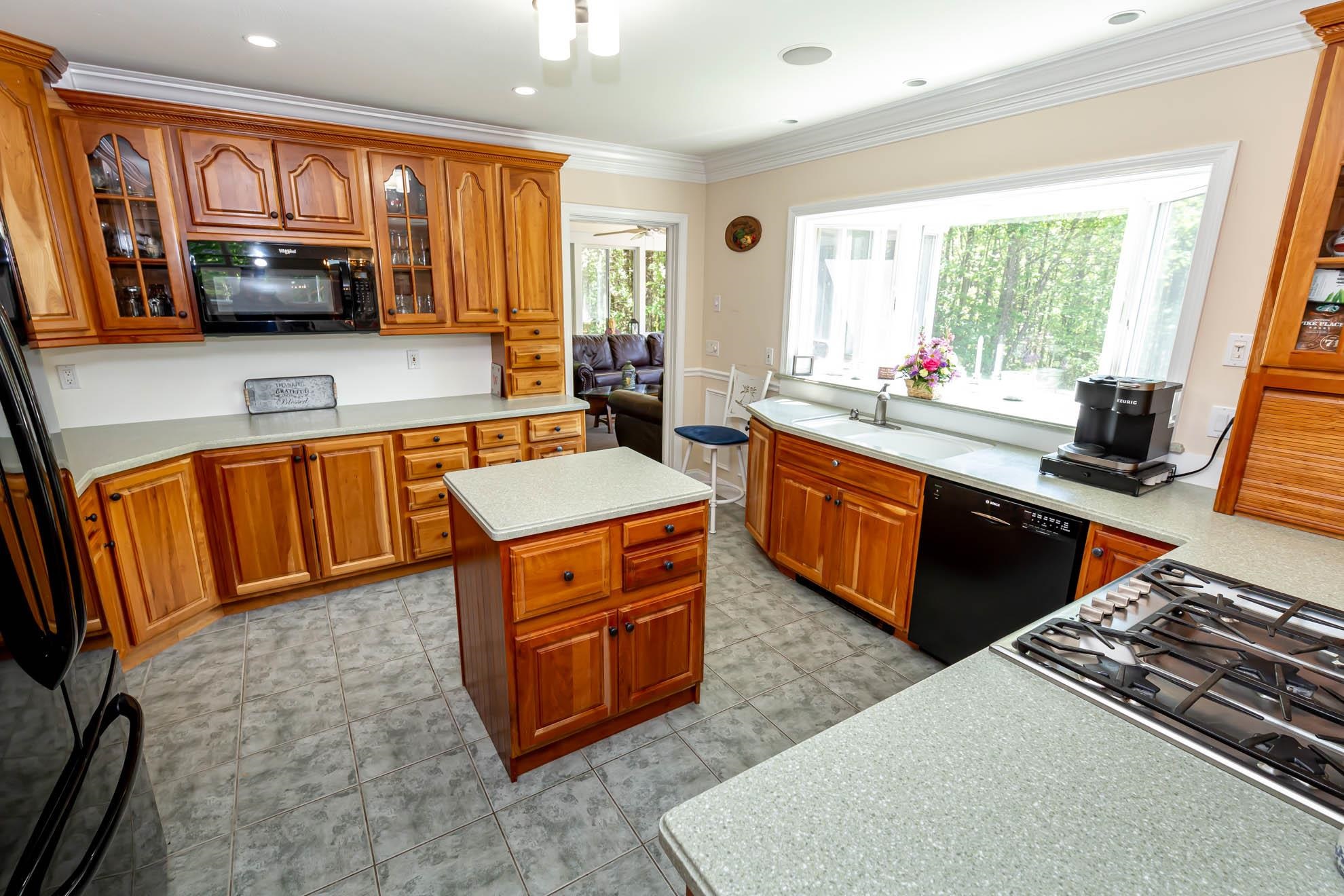 22 Winaukee Road Moultonborough, NH 03254 - Photo 11 of 40 Gallery Image 11