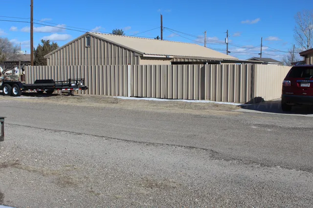 a view of a kitchen and dining room