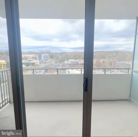 $2,600 | 5101 River Road, Unit 1103, Bethesda, MD 20816