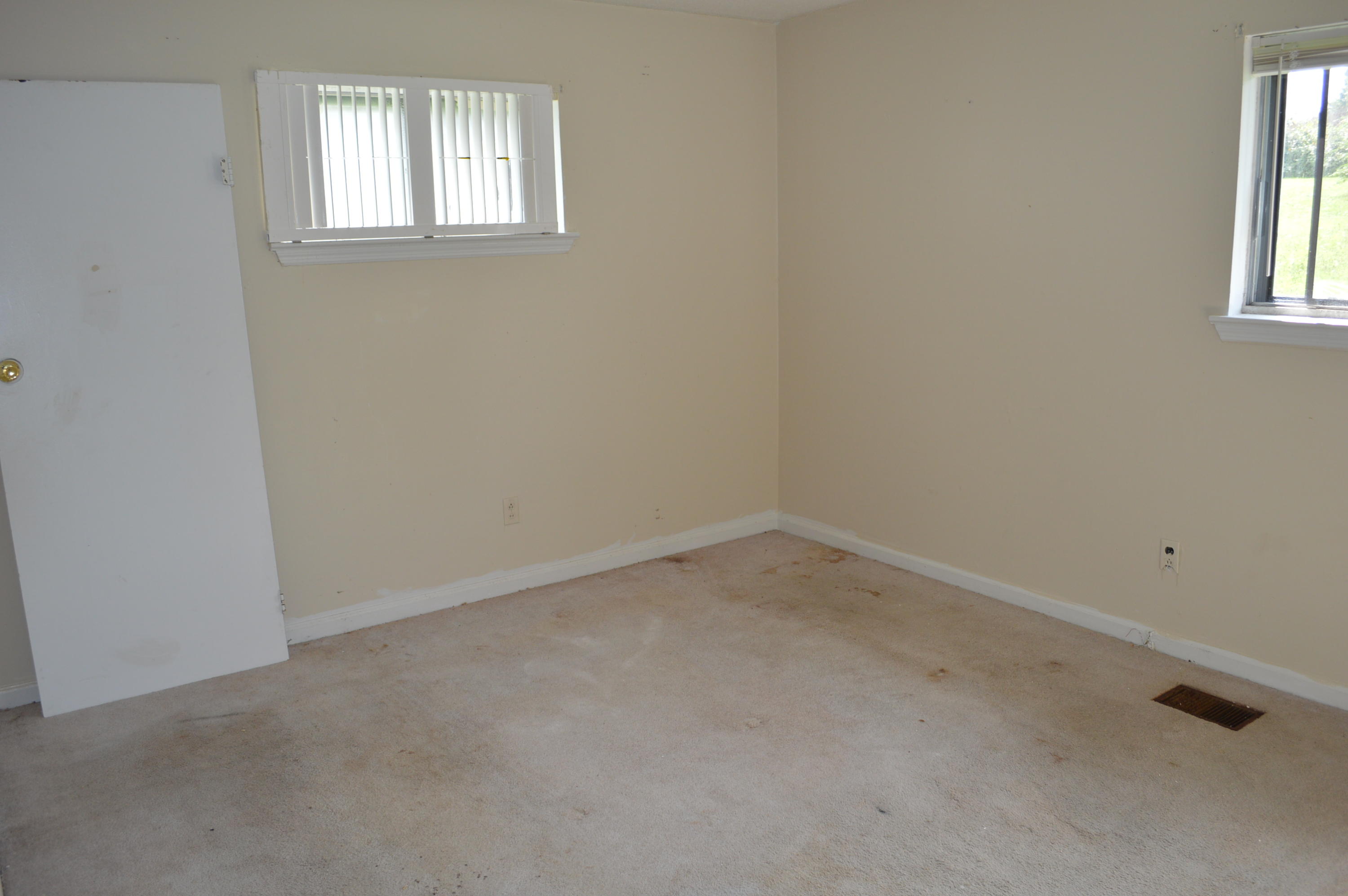 5043 Eller Road Chattanooga, TN 37416 - Photo 8 of 10 DSC_0005