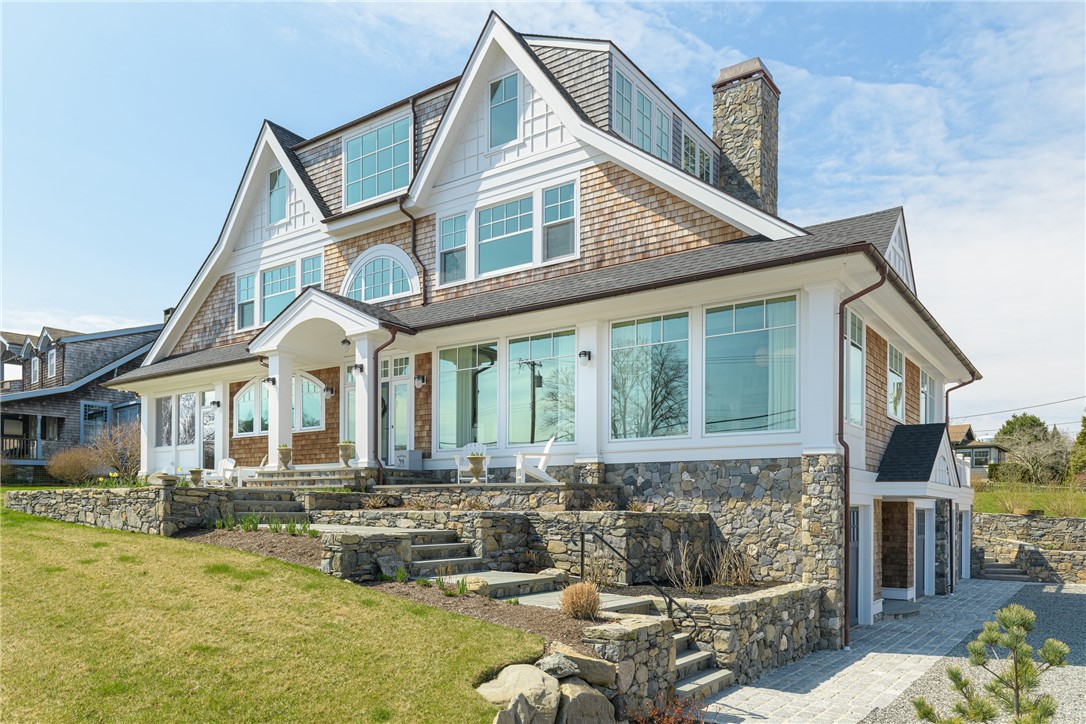 30 Walcott Avenue Jamestown, RI 02835 - Photo 2 of 50