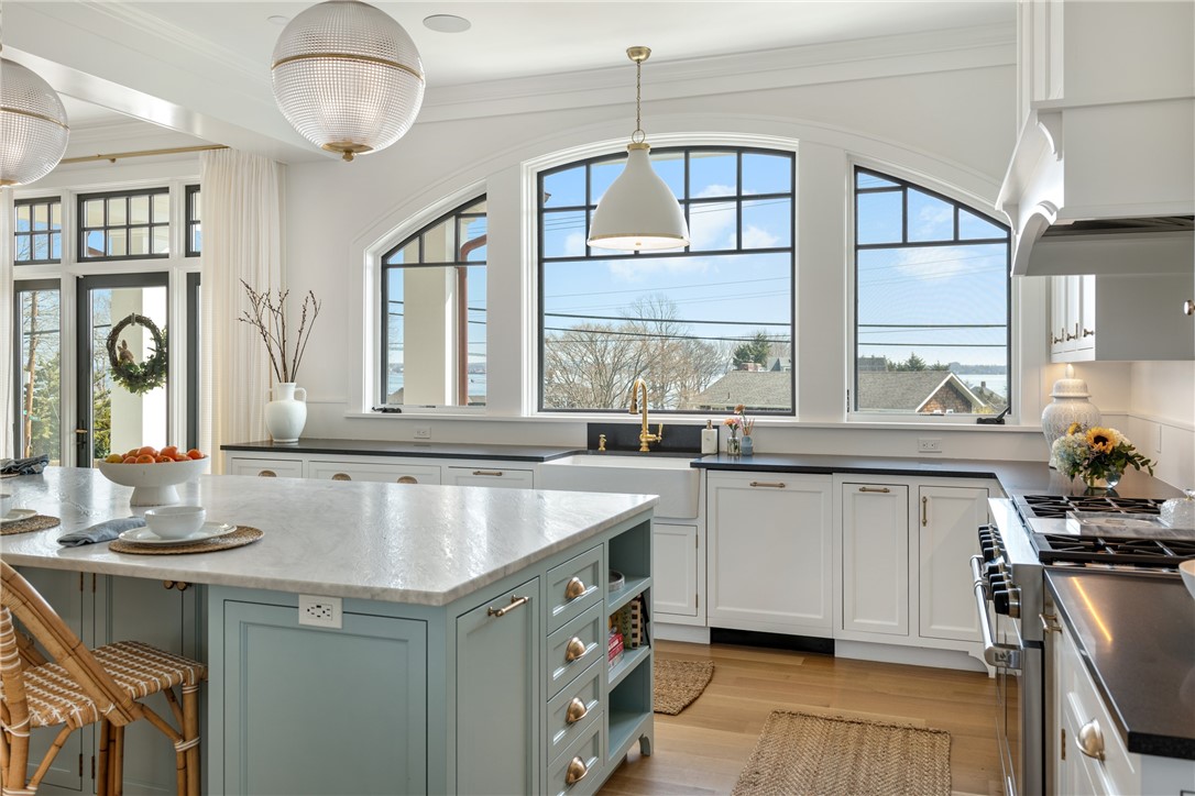 30 Walcott Avenue Jamestown, RI 02835 - Photo 9 of 50