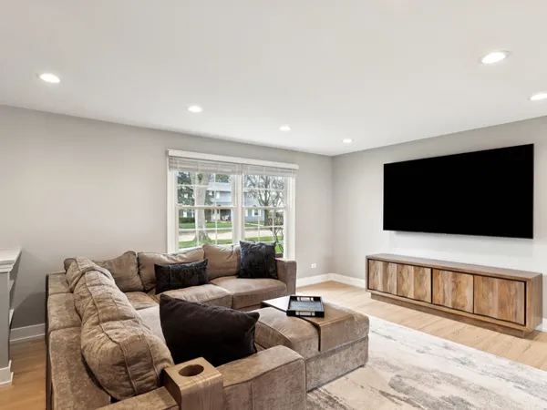 $1,100,000 | 2870 Beckwith Court, Northbrook, IL 60062