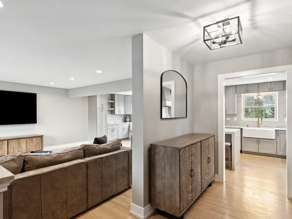 $1,100,000 | 2870 Beckwith Court, Northbrook, IL 60062