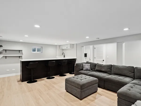 $1,100,000 | 2870 Beckwith Court, Northbrook, IL 60062
