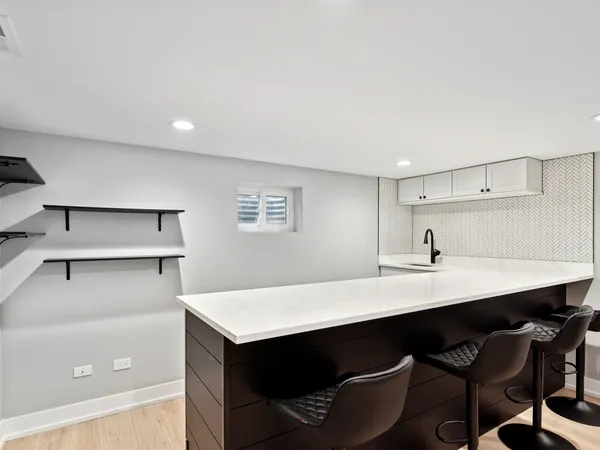 $1,100,000 | 2870 Beckwith Court, Northbrook, IL 60062