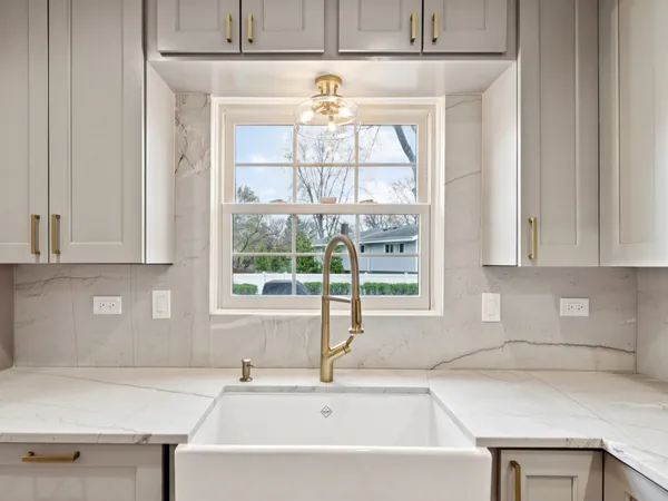 $1,100,000 | 2870 Beckwith Court, Northbrook, IL 60062