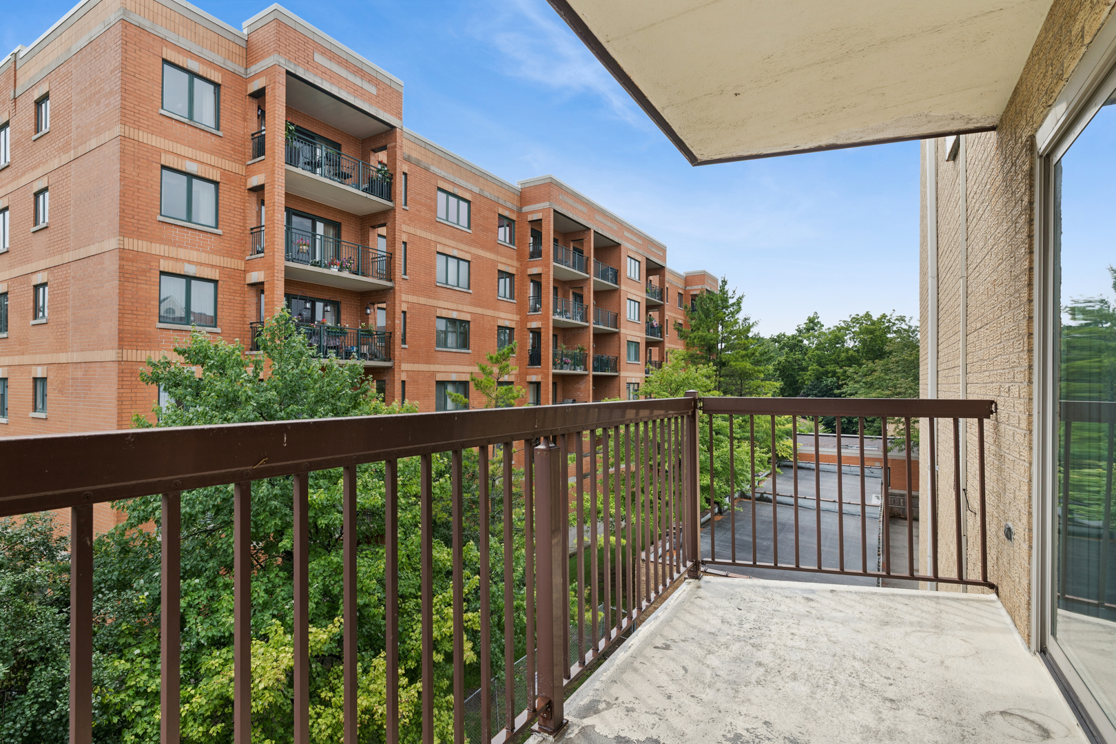 900 South River Road, Unit 4F Des Plaines, IL 60016 - Photo 22 of 26 Gallery Image 22