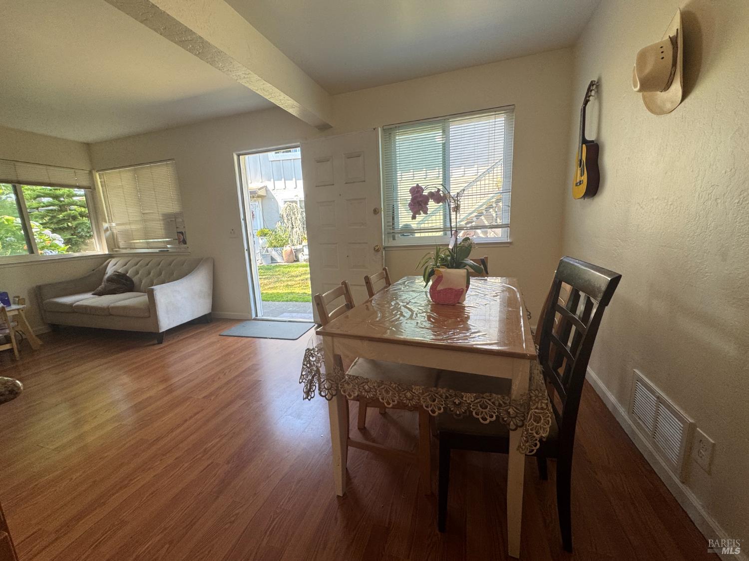 327 Bahia Lane San Rafael, CA 94901 - Photo 9 of 30