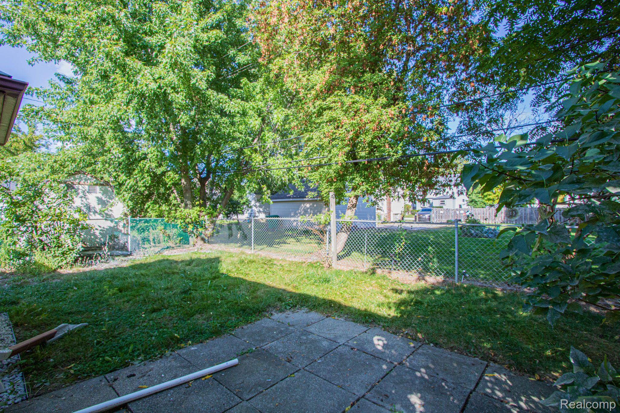 22776 Cushing Avenue Eastpointe, MI 48021 - Photo 21 of 22 Gallery Image 21
