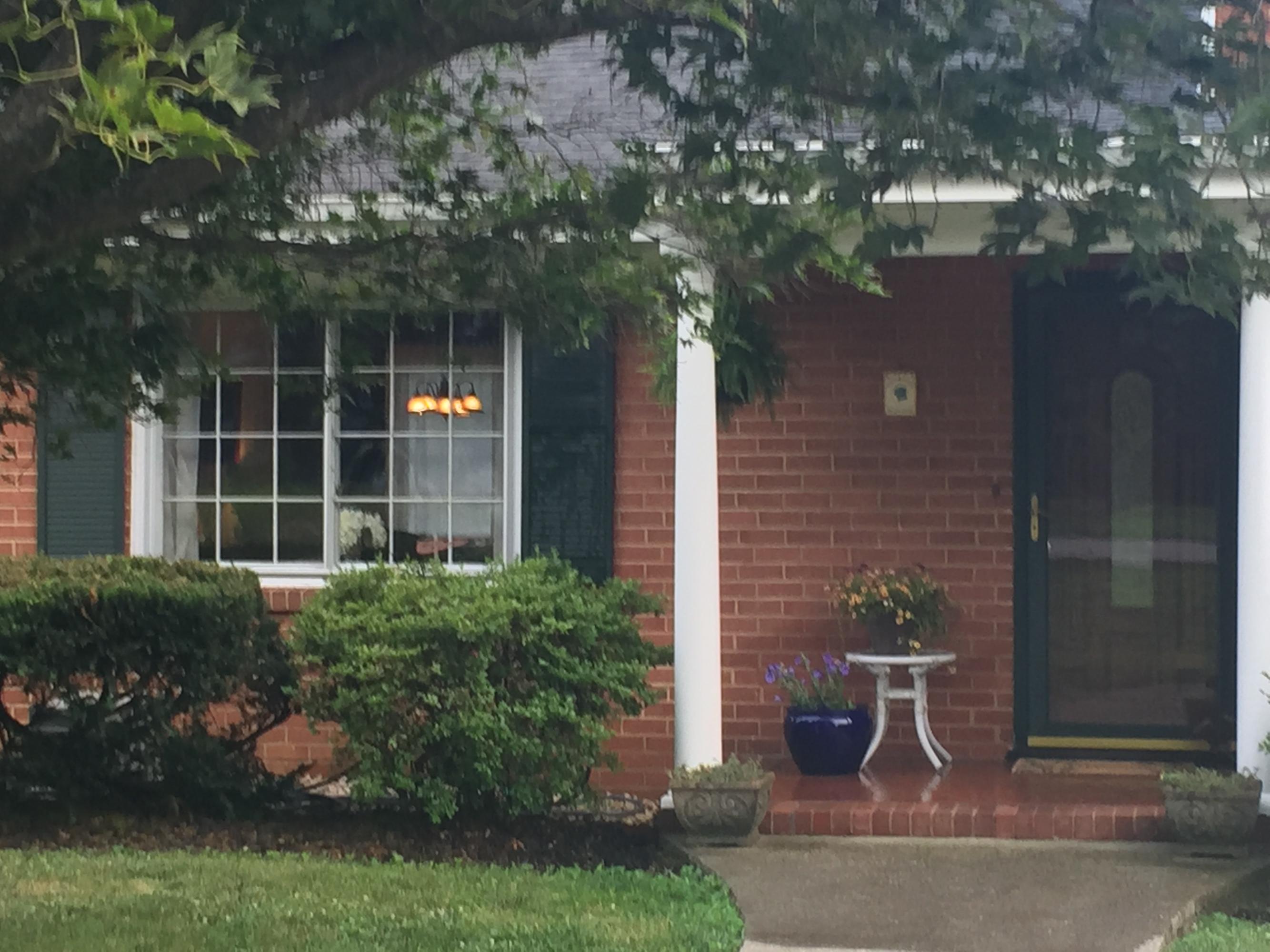 3850 Darlington Road Southwest Roanoke, VA 24018 - Photo 3 of 31 Front Porch