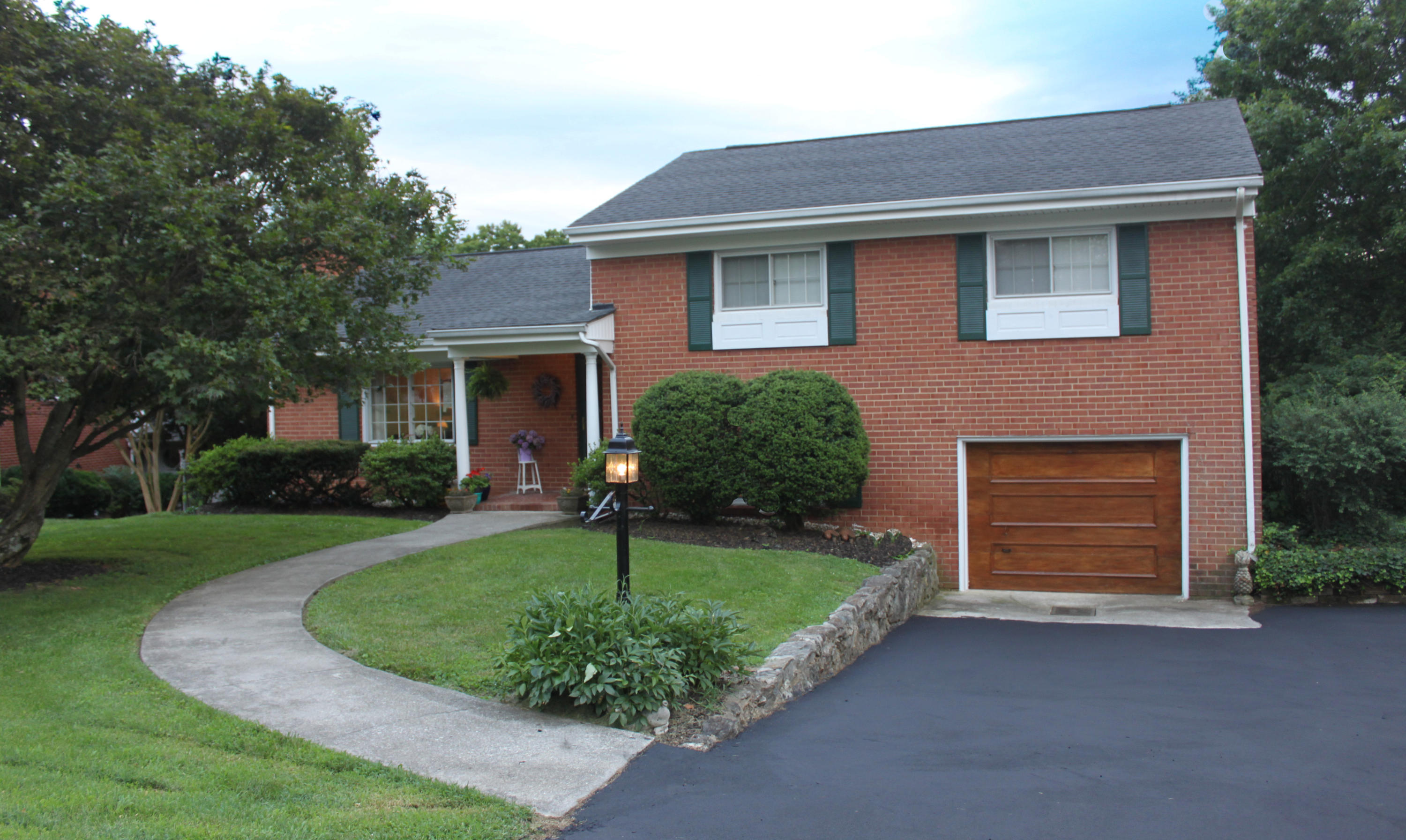3850 Darlington Road Southwest Roanoke, VA 24018 - Photo 4 of 31 3850 Darlington Rd. SW