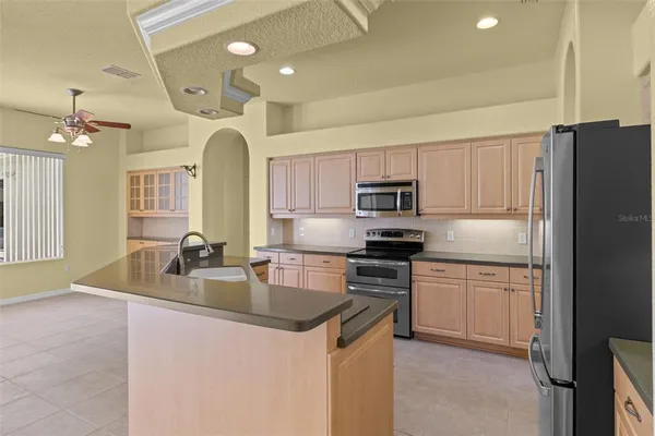 $750,000 | 10130 Lazy Days Court, Weeki Wachee, FL 34613