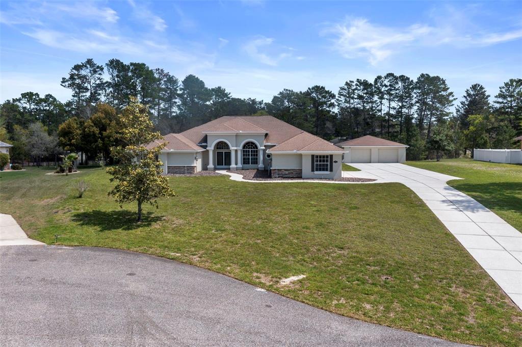 10130 Lazy Days Court Weeki Wachee, FL 34613 - Photo 5 of 85