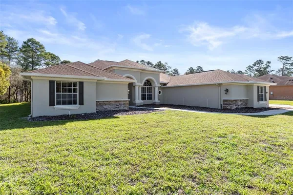 $750,000 | 10130 Lazy Days Court, Weeki Wachee, FL 34613