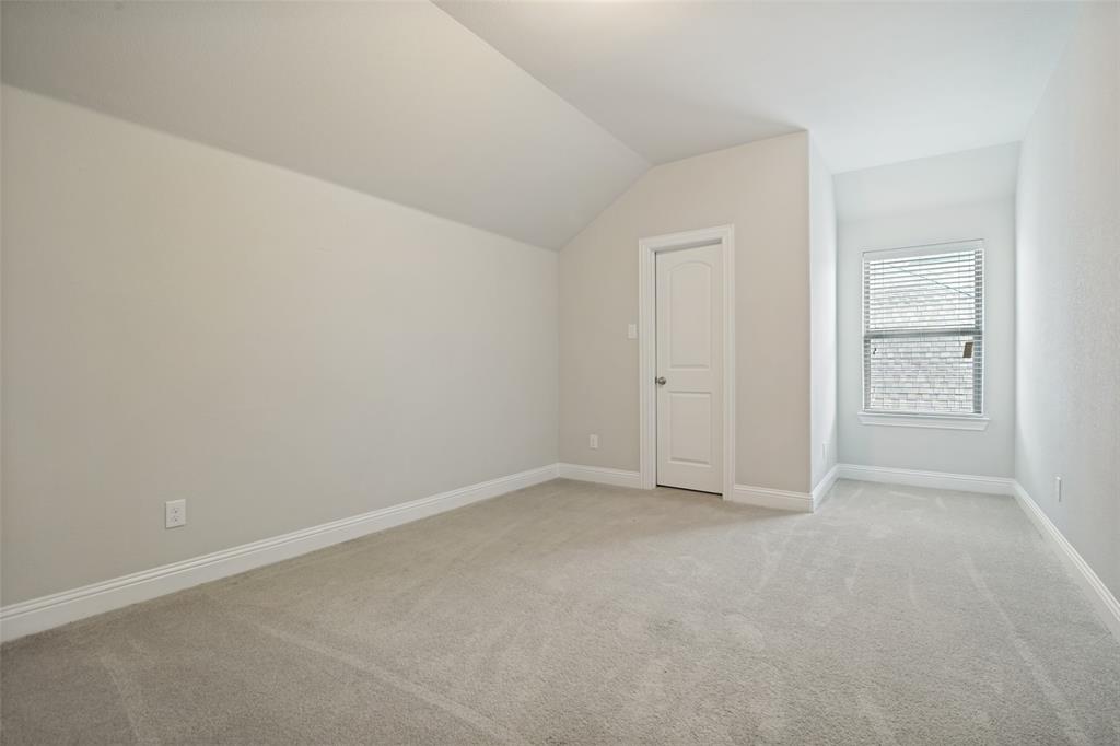 2802 Merlot Circle Rowlett, TX 75088 - Photo 32 of 40 an empty room with closet area