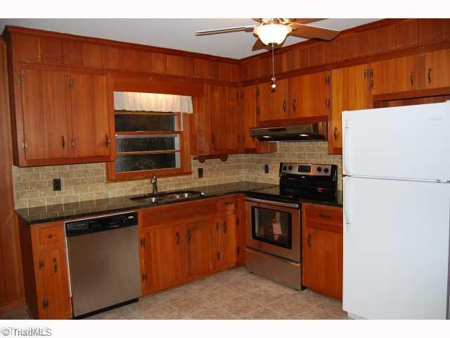 3309 Midkiff Road Winston-Salem, NC 27106 - Photo 2 of 15 Kitchen.