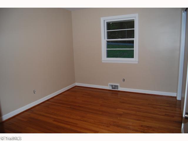 3309 Midkiff Road Winston-Salem, NC 27106 - Photo 12 of 15 3rd Bedroom.