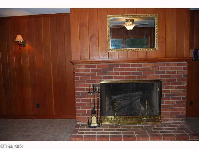 3309 Midkiff Road Winston-Salem, NC 27106 - Photo 5 of 15 Den/Family/Great Room.