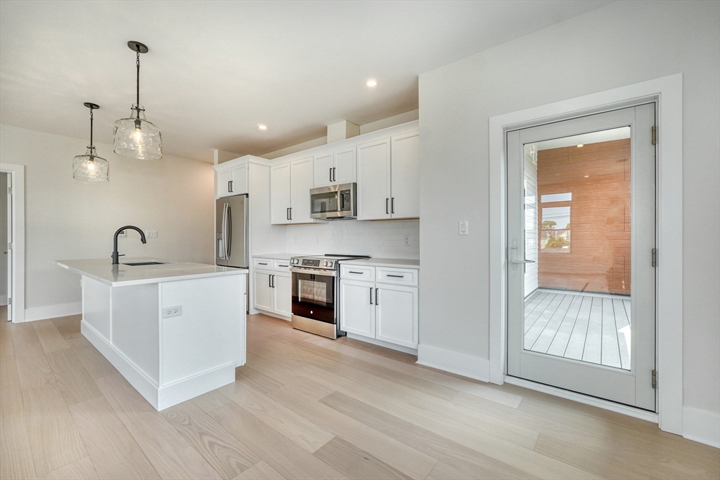 62 Foundry Street, Unit 315 Wakefield, MA 01880 - Photo 5 of 35