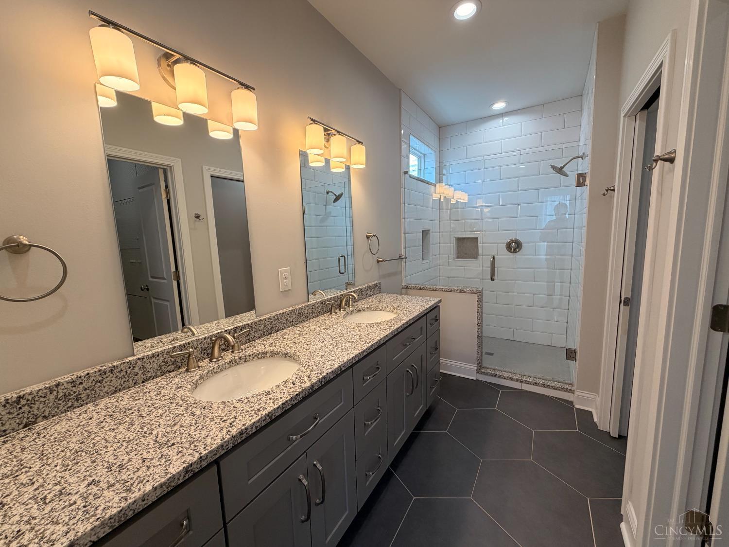 540 Slack Street Cincinnati, OH 45202 - Photo 21 of 36