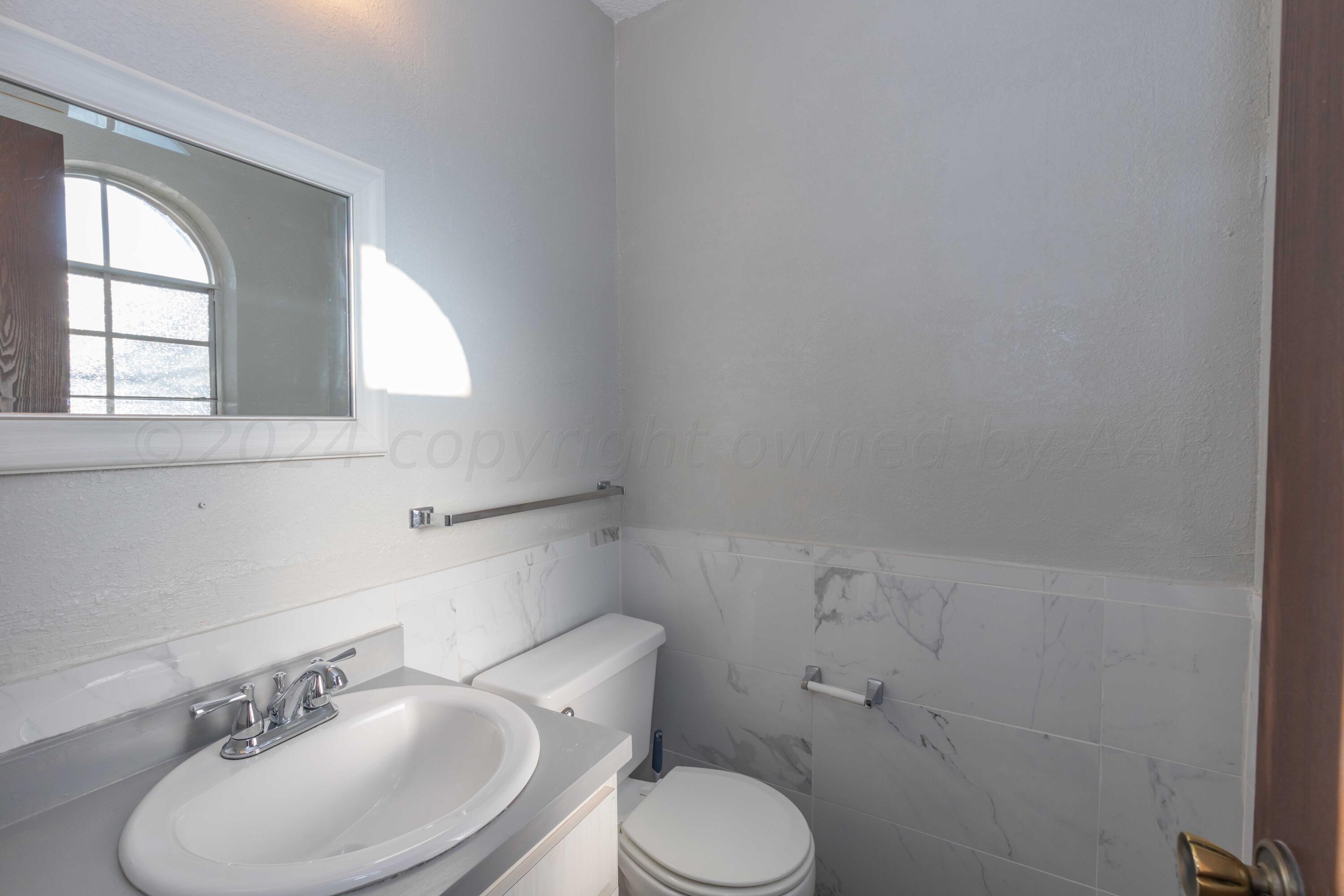 5144 Susan Drive Amarillo, TX 79110 - Photo 19 of 40 MASTER BATH VIEW 1