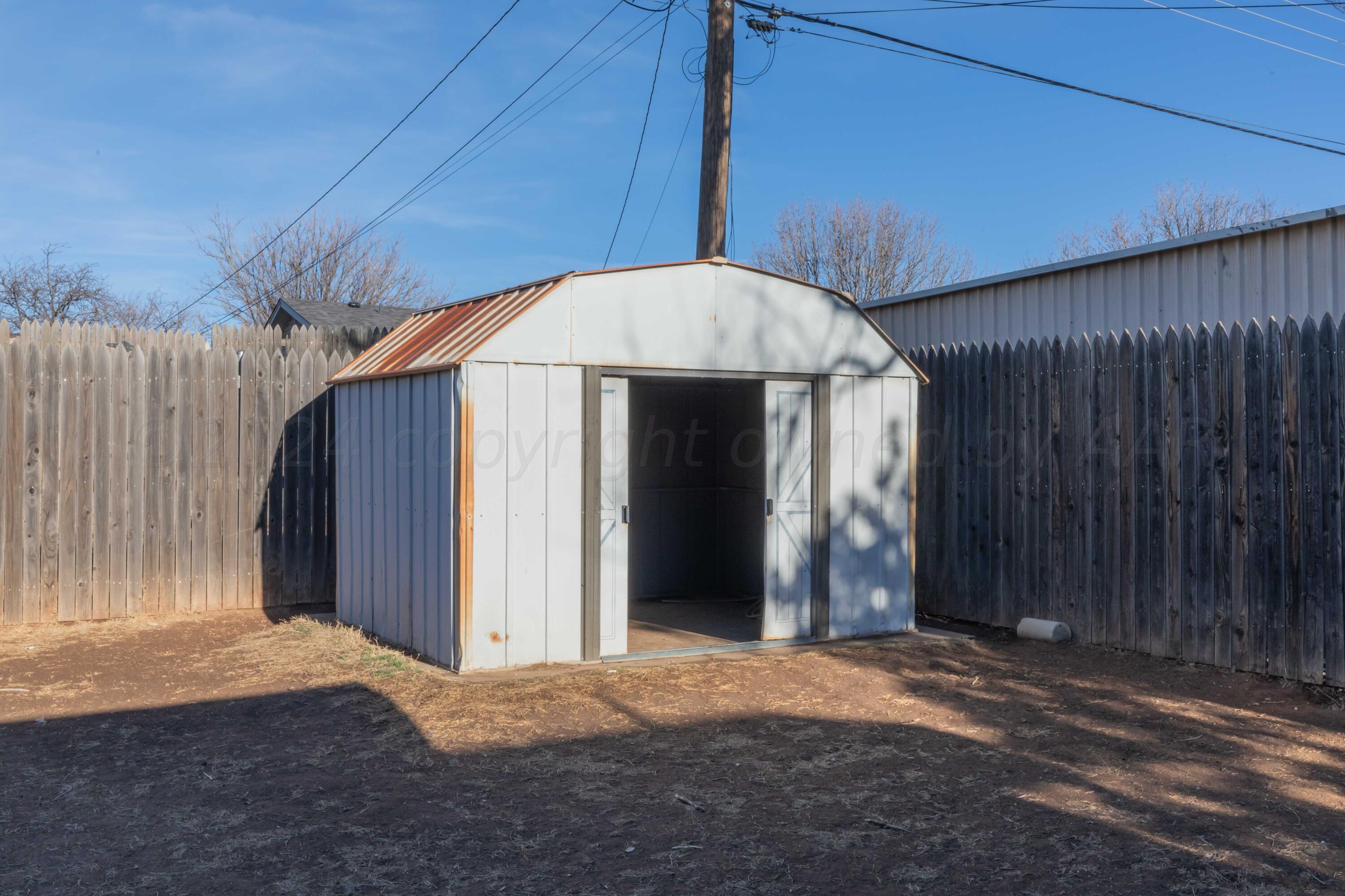 5144 Susan Drive Amarillo, TX 79110 - Photo 36 of 40 STORAGE