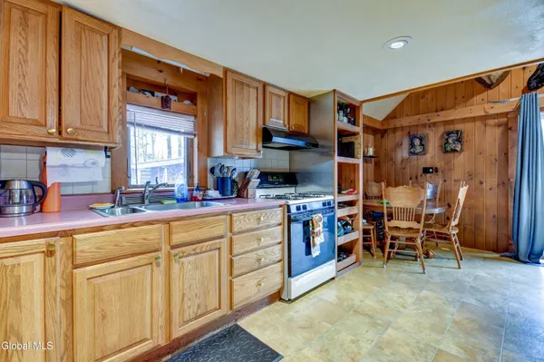 $239,000 | 259 Hart Road, Ephratah, NY 13452