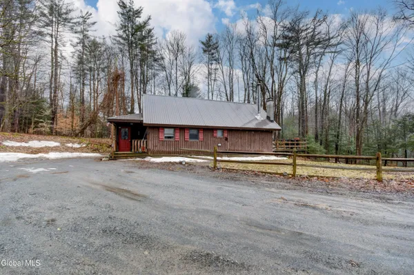 $239,000 | 259 Hart Road, Ephratah, NY 13452
