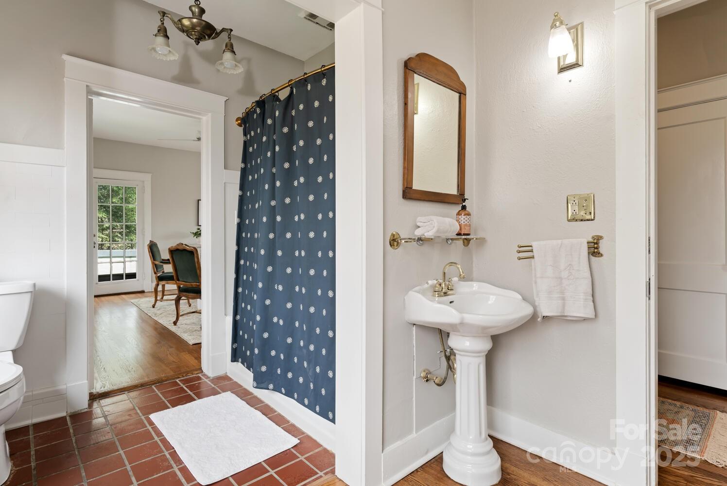 38 Lakeview Road Asheville, NC 28804 - Photo 19 of 35 Gallery Image 19