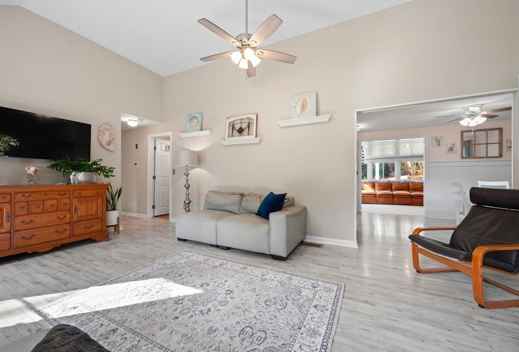 65 Black Oak Road Barnstable, MA 02648 - Photo 7 of 42