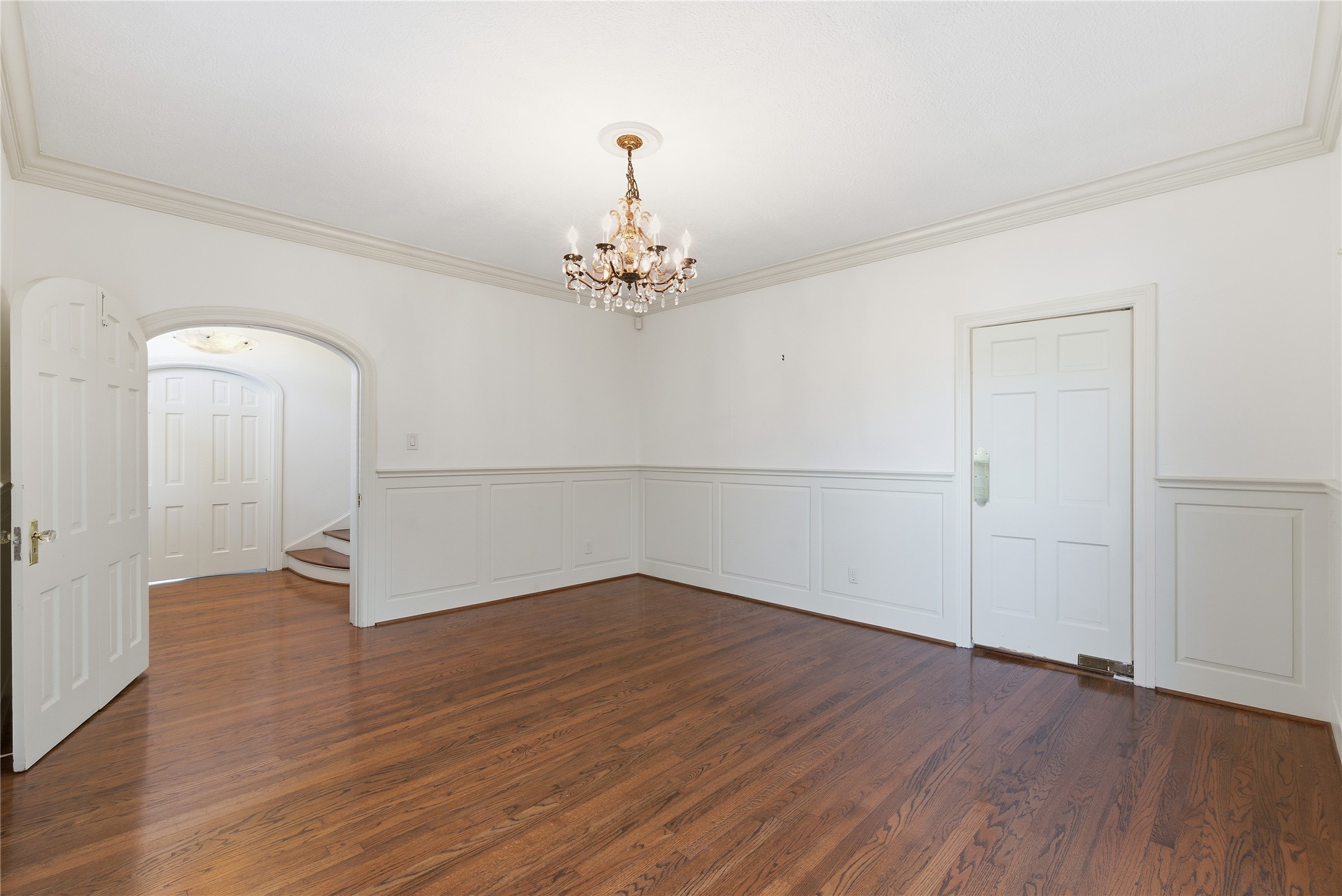 6666 Fairfield Street Houston, TX 77023 - Photo 18 of 48 a view of a room with wooden floor