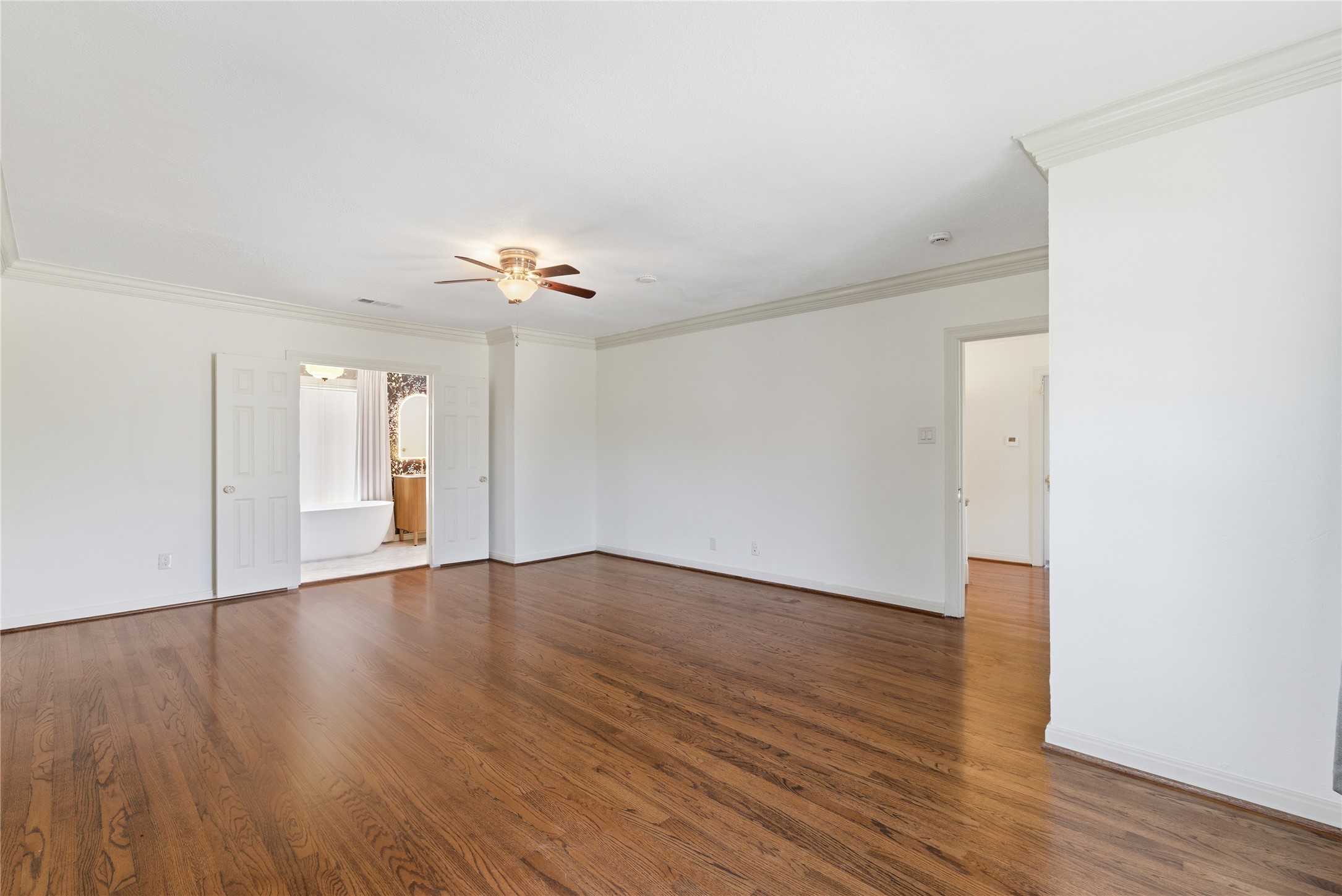 6666 Fairfield Street Houston, TX 77023 - Photo 33 of 48 a view of an empty room with wooden floor