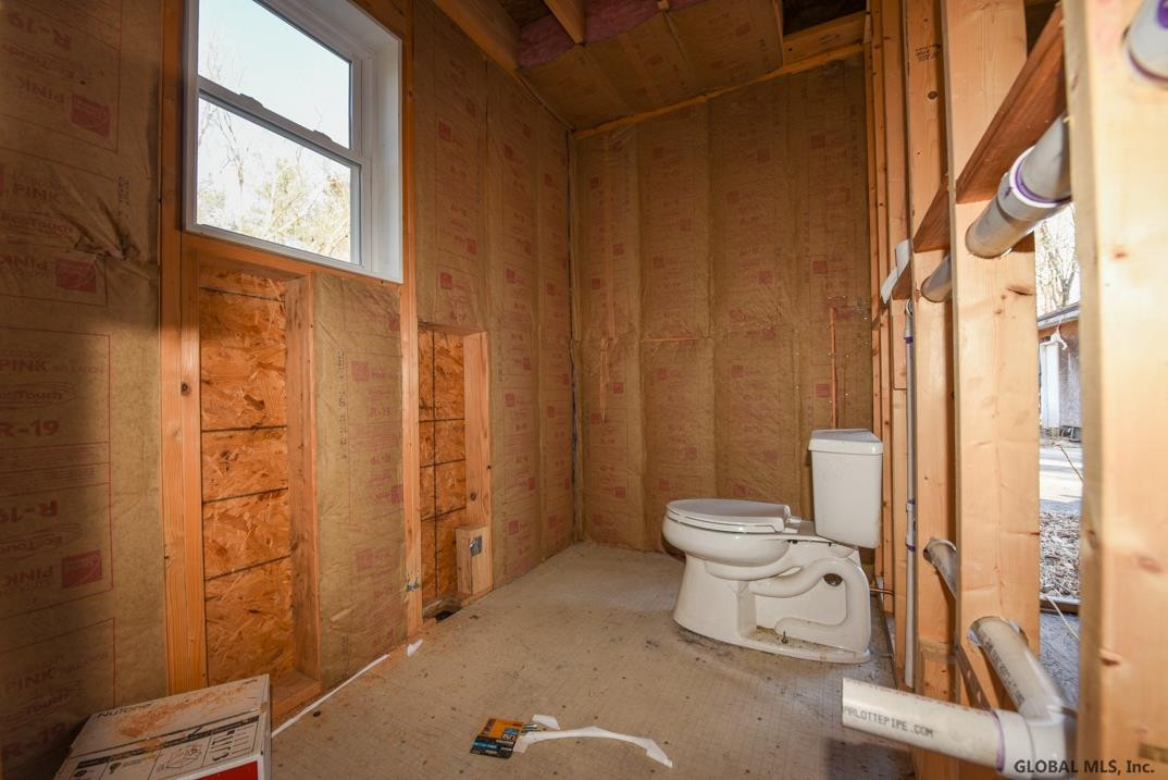 2174 Lenox Road Schenectady, NY 12309 - Photo 16 of 17 Photo 16