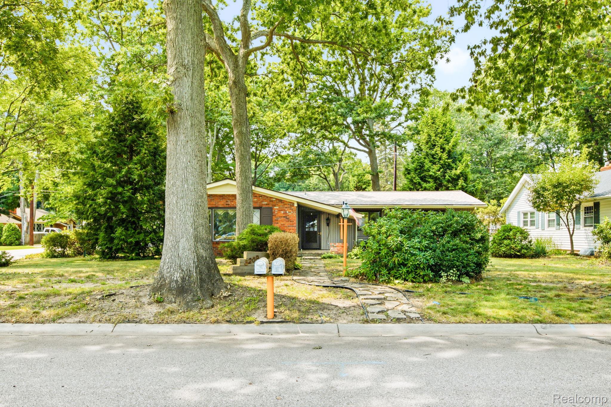 3209 Mt Vernon Road Port Huron, MI 48060 - Photo 1 of 40 3209 Mt Vernon Rd (1).jpg