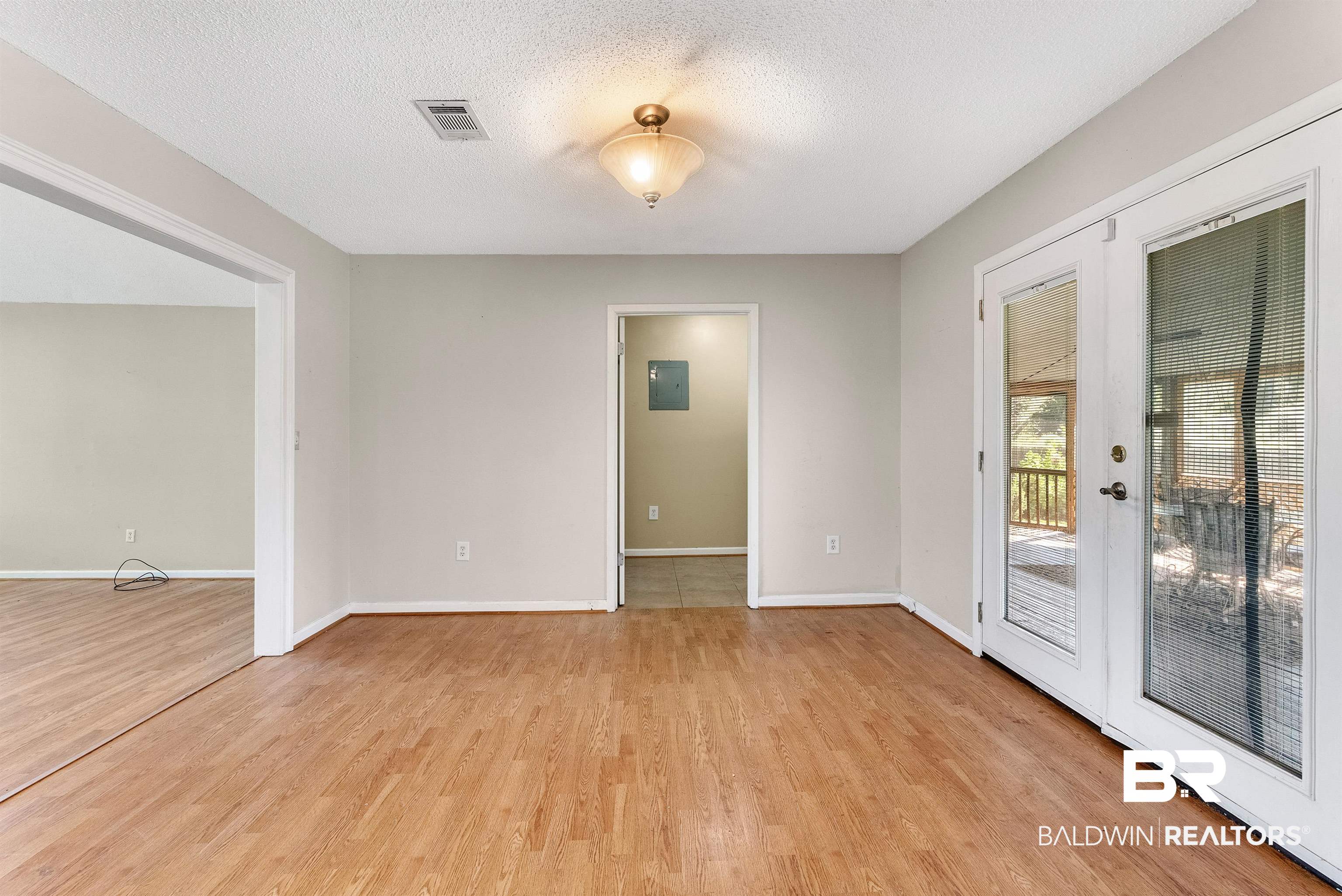 16162 Highway 98 Foley, AL 36535 - Photo 22 of 43 Dining area