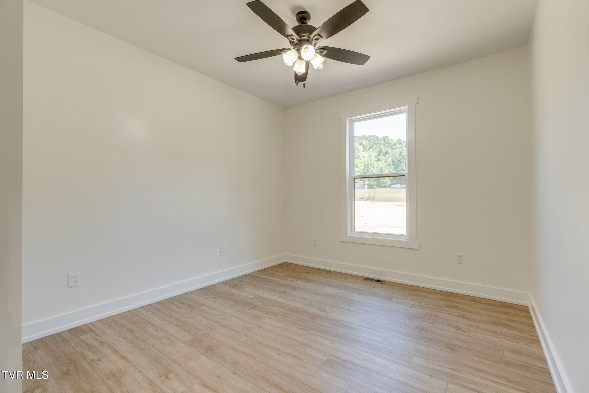 310 Morey Hyder Road Johnson City, TN 37601 - Photo 23 of 44 022