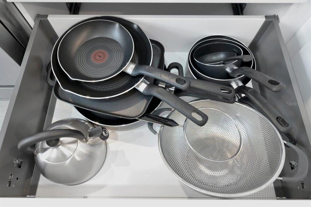 2925 24th Street North St. Petersburg, FL 33713 - Photo 27 of 33 a close view of light fixtures and a sink