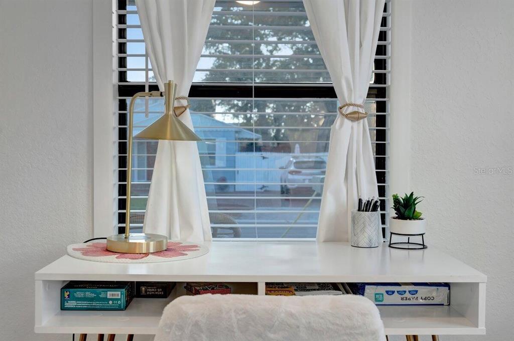 2925 24th Street North St. Petersburg, FL 33713 - Photo 10 of 33 a view of entryway with chandelier