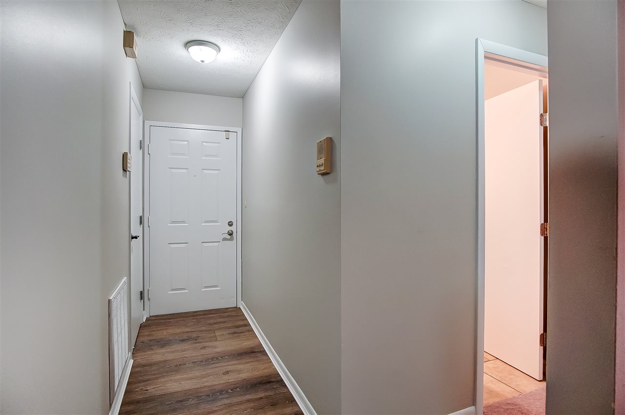 300 Timber Ridge Drive, Unit 1 Newport, KY 41071 - Photo 4 of 23 Photo 4