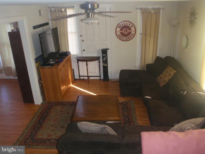 640 North Providence Road Media, PA 19063 - Photo 10 of 23 Living Room