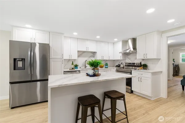 $977,777 | 20103 75th Avenue Northeast, Kenmore, WA 98028