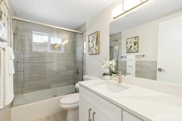 $977,777 | 20103 75th Avenue Northeast, Kenmore, WA 98028