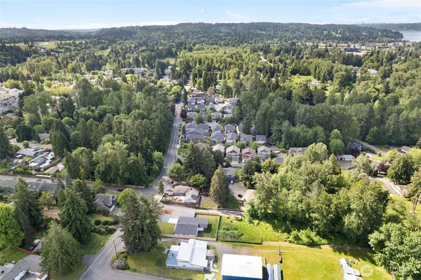 $977,777 | 20103 75th Avenue Northeast, Kenmore, WA 98028