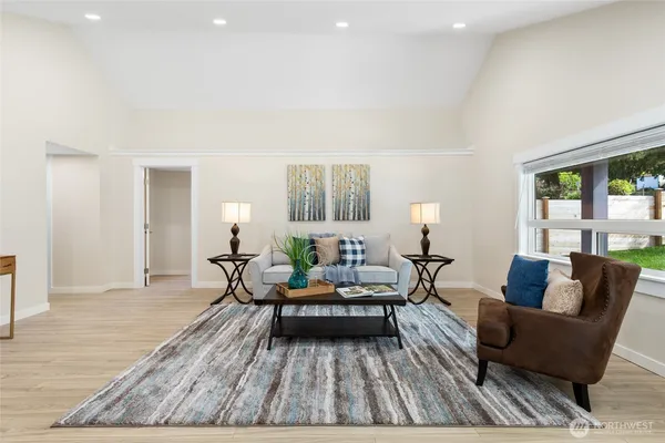 $977,777 | 20103 75th Avenue Northeast, Kenmore, WA 98028