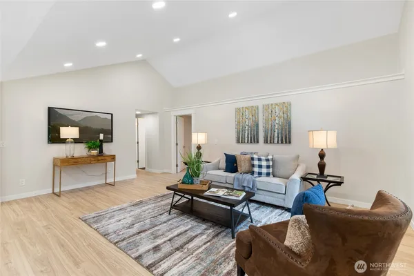 $977,777 | 20103 75th Avenue Northeast, Kenmore, WA 98028