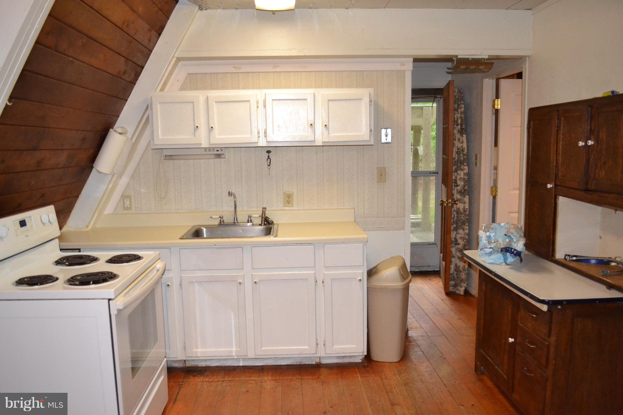 1092 Rimrock Road Lusby, MD 20657 - Photo 6 of 15 Kitchen